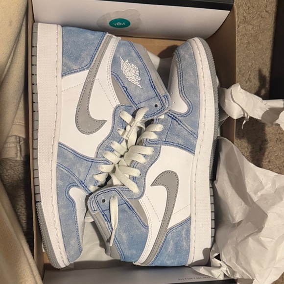 Nike Other - Air jordan 1 Retro High Og Gs hyper royal with box